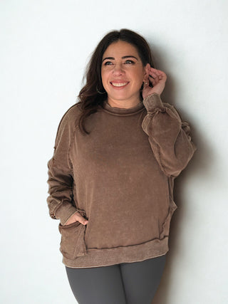 Vintage Vibe Mineral Wash Pullover – Relaxed Exposed Seam Cotton Sweatshirt, Cacao