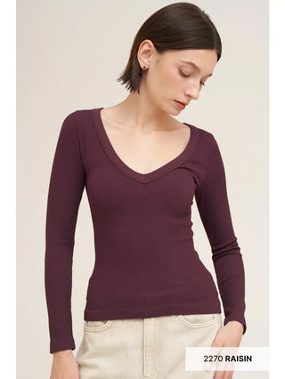 NIKIBIKI Women's Deep V Neck Long Sleeve Top, Raisin