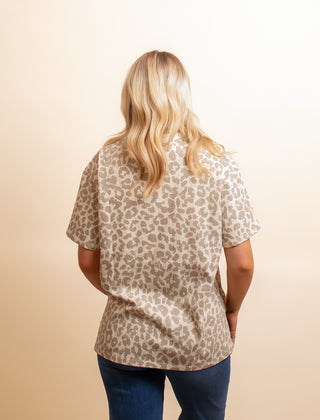 DAVI & DANI Women's Prowl Into Fall Relaxed Tee