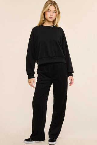 The AeroSoft Lounge Crew, Black