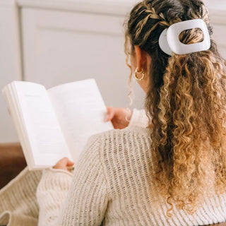 TELETIES Coconut White Flat Round Hair Clip