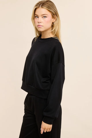 The AeroSoft Lounge Crew, Black