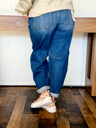 Weekend Wander Barrel Jeans