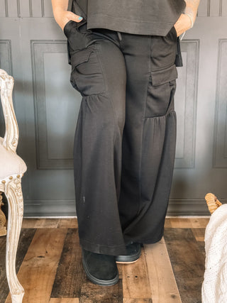 Ashton Athleisure Cargo Pants, Black - The Farmhouse