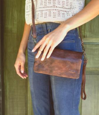 BedStu Cadence Wallet Bag - Teak Rustic - 280 Bags - The Farmhouse