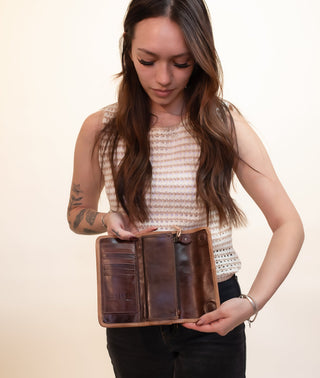 BedStu Canton Wallet, Teak Oats Rustic - 450 BedStu Dropship - The Farmhouse