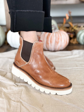 BedStu Novel ii Boot, Tan Rustic - 300 Footwear - The Farmhouse
