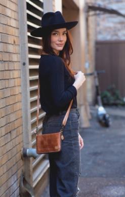 BedStu Templeton II Bag, Tan Rustic - 280 Bags - The Farmhouse