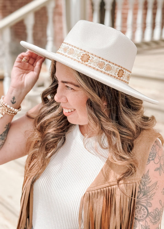 Ciao, Amore Wide Brim Felt Hat - Ivory - The Farmhouse