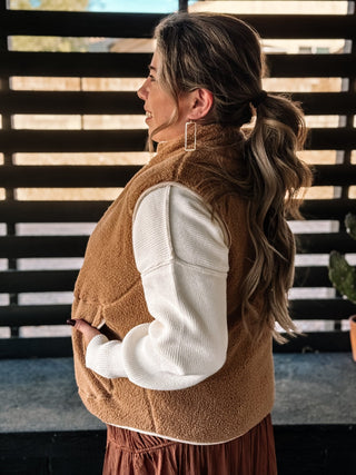 Desert Dusk Reversible Fleece Athleisure Vest, Camel - The Farmhouse