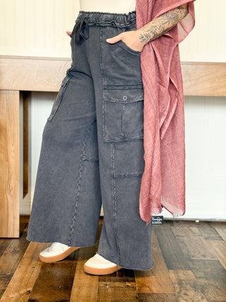 Driftwood Cargo Terry Sweatpants, Black - 240 Pants - The Farmhouse