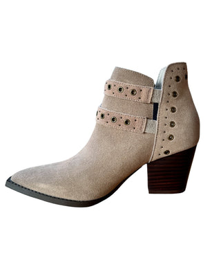 Elsa Leather Ankle Boot in Taupe - 100 Western Boots - The Farmhouse