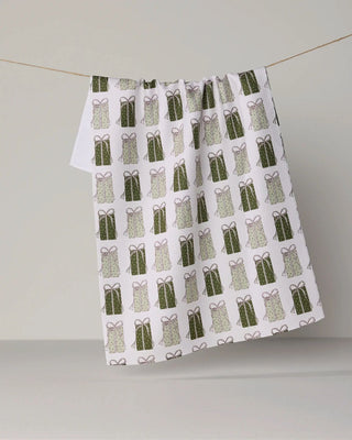 Present Parade print tea towel in quick-drying woven fabric