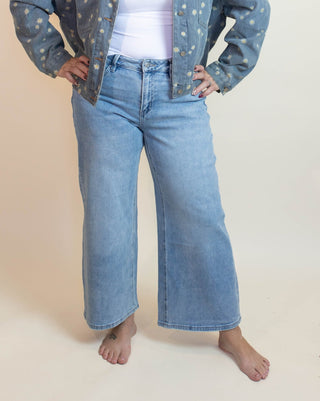MICA Celeste Wide-Leg Crop Denim Jeans - 210 Jeans - The Farmhouse