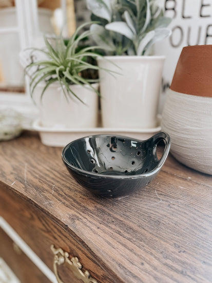 One Handled Berry Bowl - Black - The Farmhouse