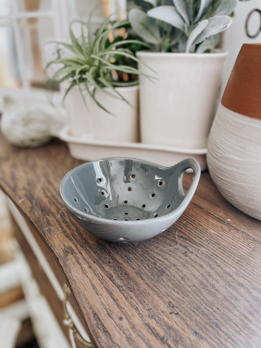One Handled Berry Bowl - Charcoal - The Farmhouse