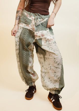 POL Women's Hedge Row Floral Patch Jogger Pants - 240 Pants - The Farmhouse