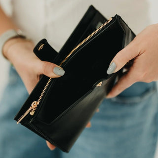 PRETTY SIMPLE Essentials Carryall Wallet, Black - 280 Bags - The Farmhouse