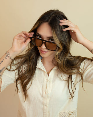 QUAY33 On The Fly Square Aviator Sunglasses with Plastic Frame, Shiny Yellow Tortoise/Orange - 260 Fashion Accessories - The Farmhouse