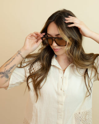 QUAY33 On The Fly Square Aviator Sunglasses with Plastic Frame, Shiny Yellow Tortoise/Orange - 260 Fashion Accessories - The Farmhouse