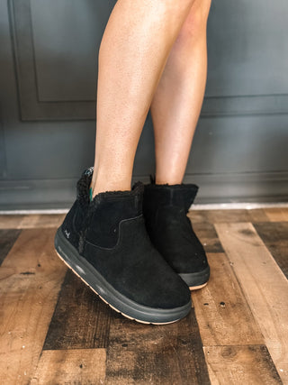 Reef Horizon Daniela Slip On Boot - Black - The Farmhouse