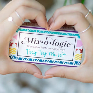 Tiny Try Me Kit - A Perfume Discovery Sampler Kit - 270 Beauty - The Farmhouse
