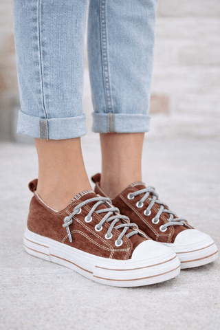 Very G Aman Slip On Sneaker, Tan - 300 Footwear - The Farmhouse