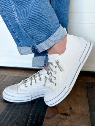Very G Aman Slip On Sneaker, White - 300 Footwear - The Farmhouse