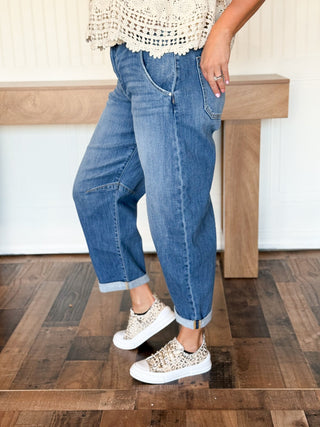 Weekend Wander Barrel Jeans - 210 Jeans - The Farmhouse