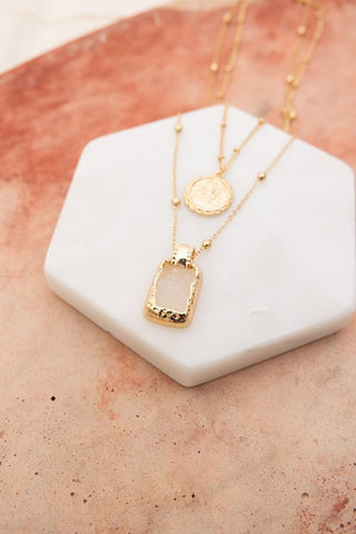 Wilma Blushy Stone Pendant Necklace - 290 Jewelry - The Farmhouse