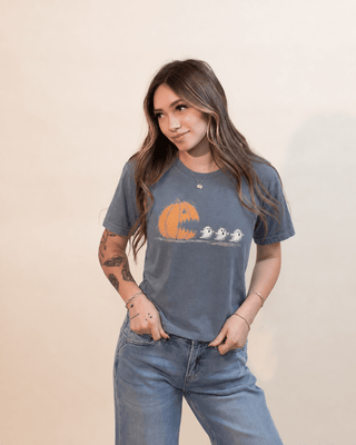 Women's Pumpkin Chase Cotton Halloween Graphic Tee - 120 Graphic Tees - The Farmhouse