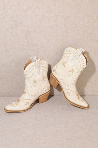 Out West Boot - White - The Farmhouse AZ